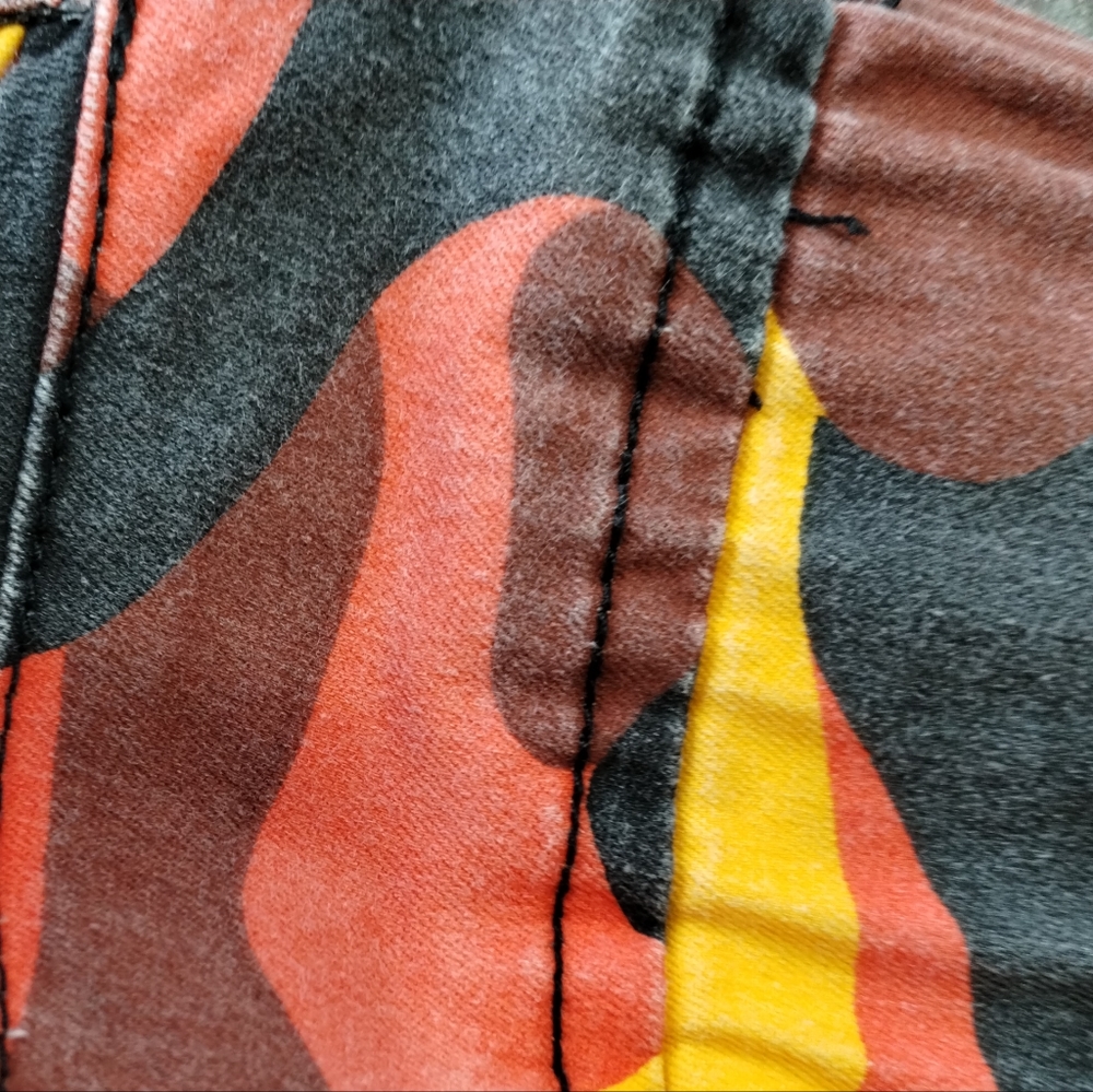 V.I.P. Sunburst Orange Camo Cargo Pants Women Size Small - Picture 11 of 11